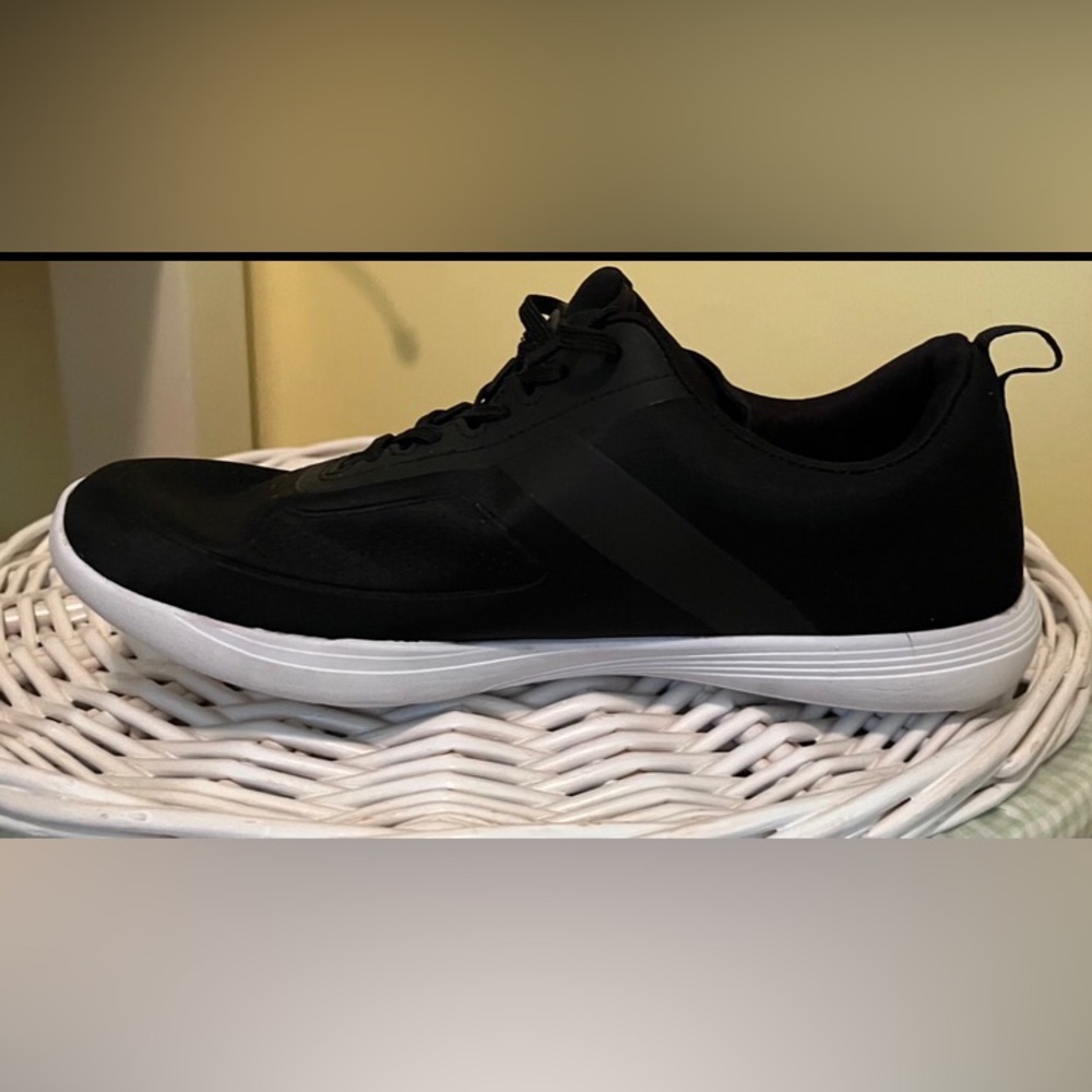Sneakers for hip hop dance